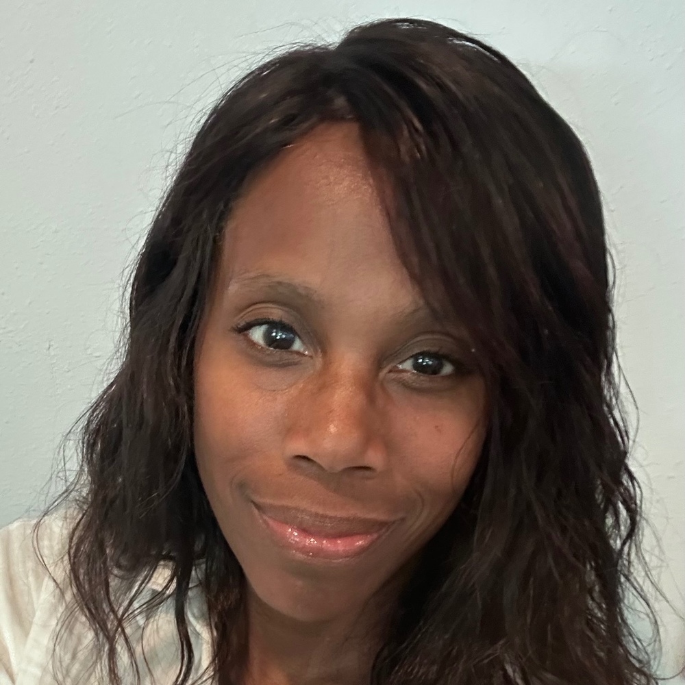 Meet your Posher, Malika